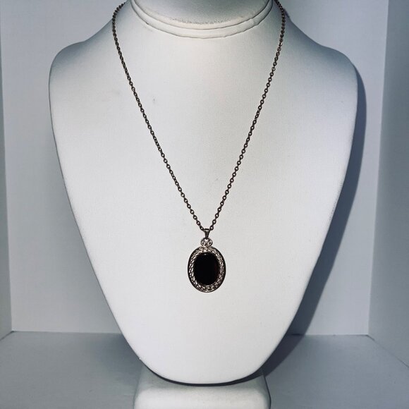 Sarah Coventry Textured Cable Chain Necklace With Abalone Shell Pendant (5672) - Picture 2 of 6